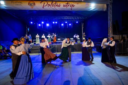 Folklorni večer_Rakek in Burja (25)